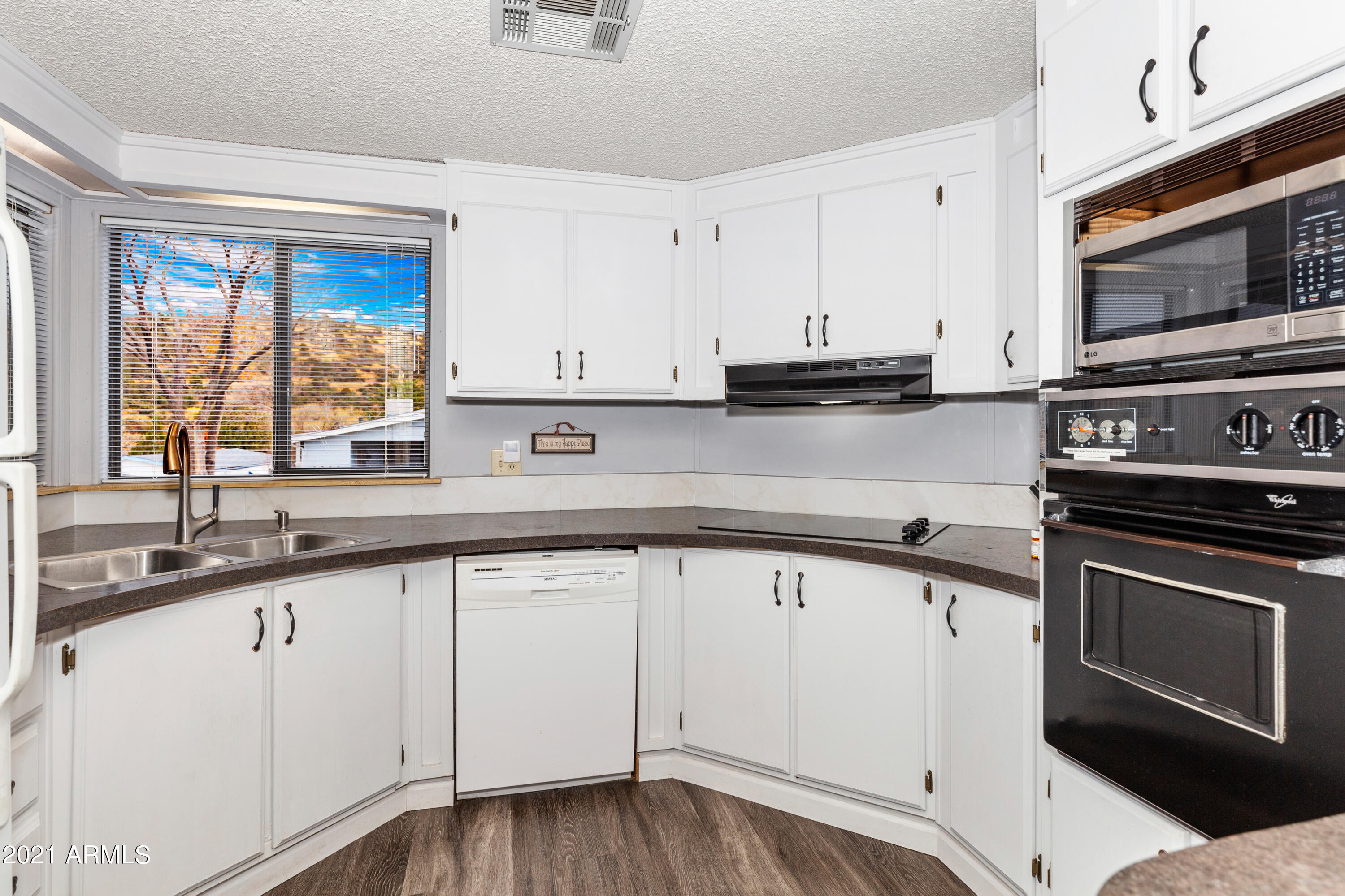 2247 River Trail Road Prescott, AZ 86301 - Photo 9 of 33 009_Kitchen