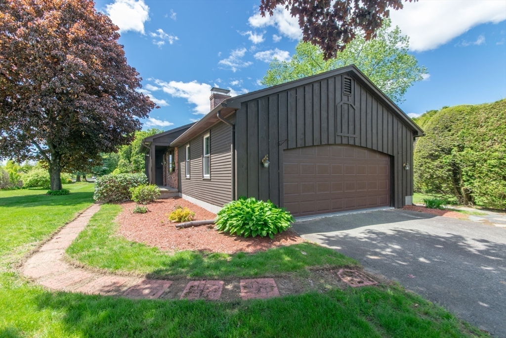 629 River Road Agawam, MA 01001 - Photo 19 of 36
