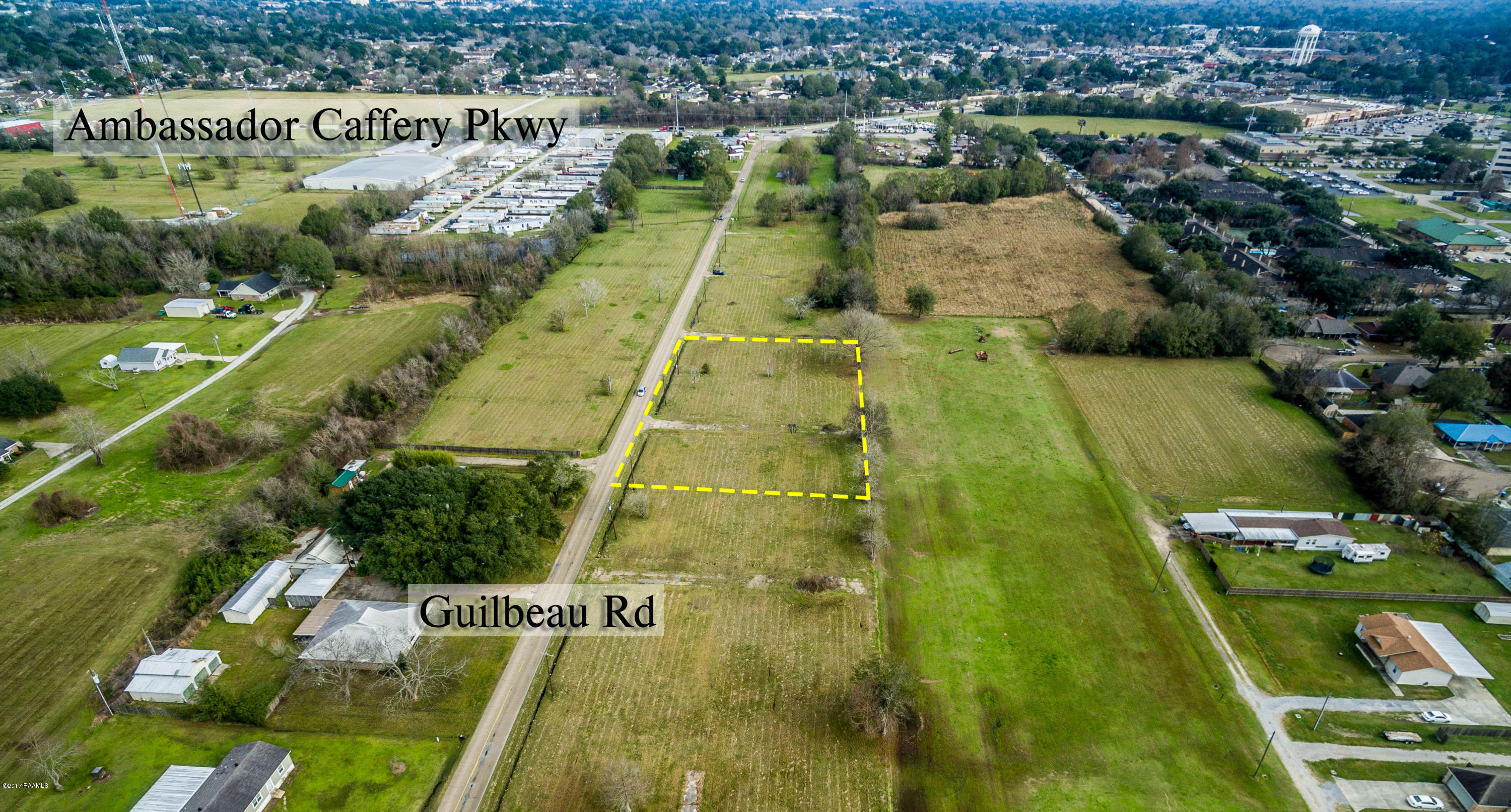 900 Guilbeau Road, Unit D Lafayette, LA 70506 - Photo 2 of 4 Back View 1_editedD