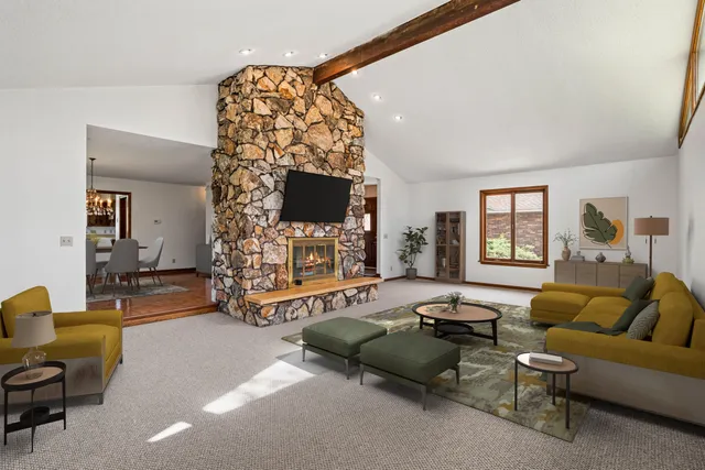 $449,900 | 9 Sandalwood Court, Wind Point, WI 53402