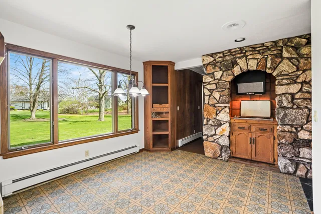 $449,900 | 9 Sandalwood Court, Wind Point, WI 53402