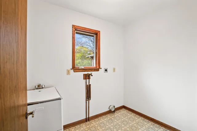 $449,900 | 9 Sandalwood Court, Wind Point, WI 53402