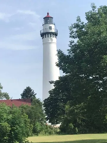 $449,900 | 9 Sandalwood Court, Wind Point, WI 53402