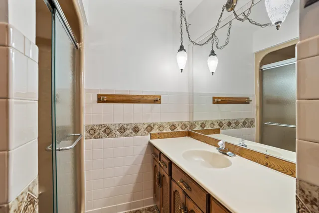 $449,900 | 9 Sandalwood Court, Wind Point, WI 53402