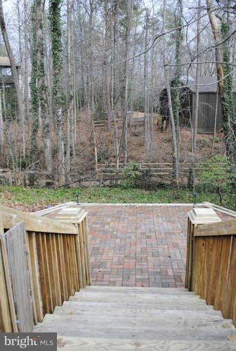 11200 Hunting Horn Lane Reston, VA 20191 - Photo 22 of 26 Exterior (Rear)