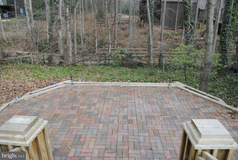 11200 Hunting Horn Lane Reston, VA 20191 - Photo 23 of 26 Exterior (Rear)