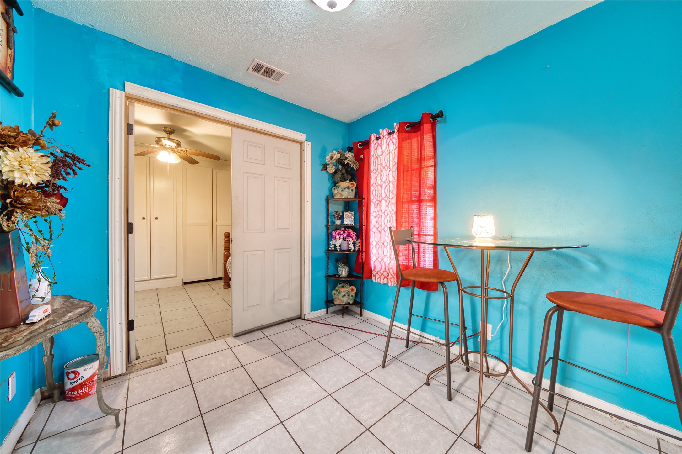 4931 Mercedes Lane Houston, TX 77022 - Photo 10 of 29