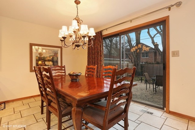 4120 Wolf Road Western Springs, IL 60558 - Photo 8 of 25