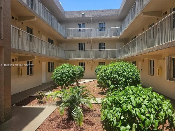 $2,200 | 6155 Northwest 186th Street, Unit 207, Hialeah, FL 33015
