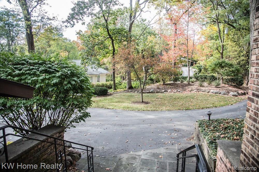 4281 Echo Road Bloomfield Hills, MI 48302 - Photo 50 of 62 IMG_0213.jpg