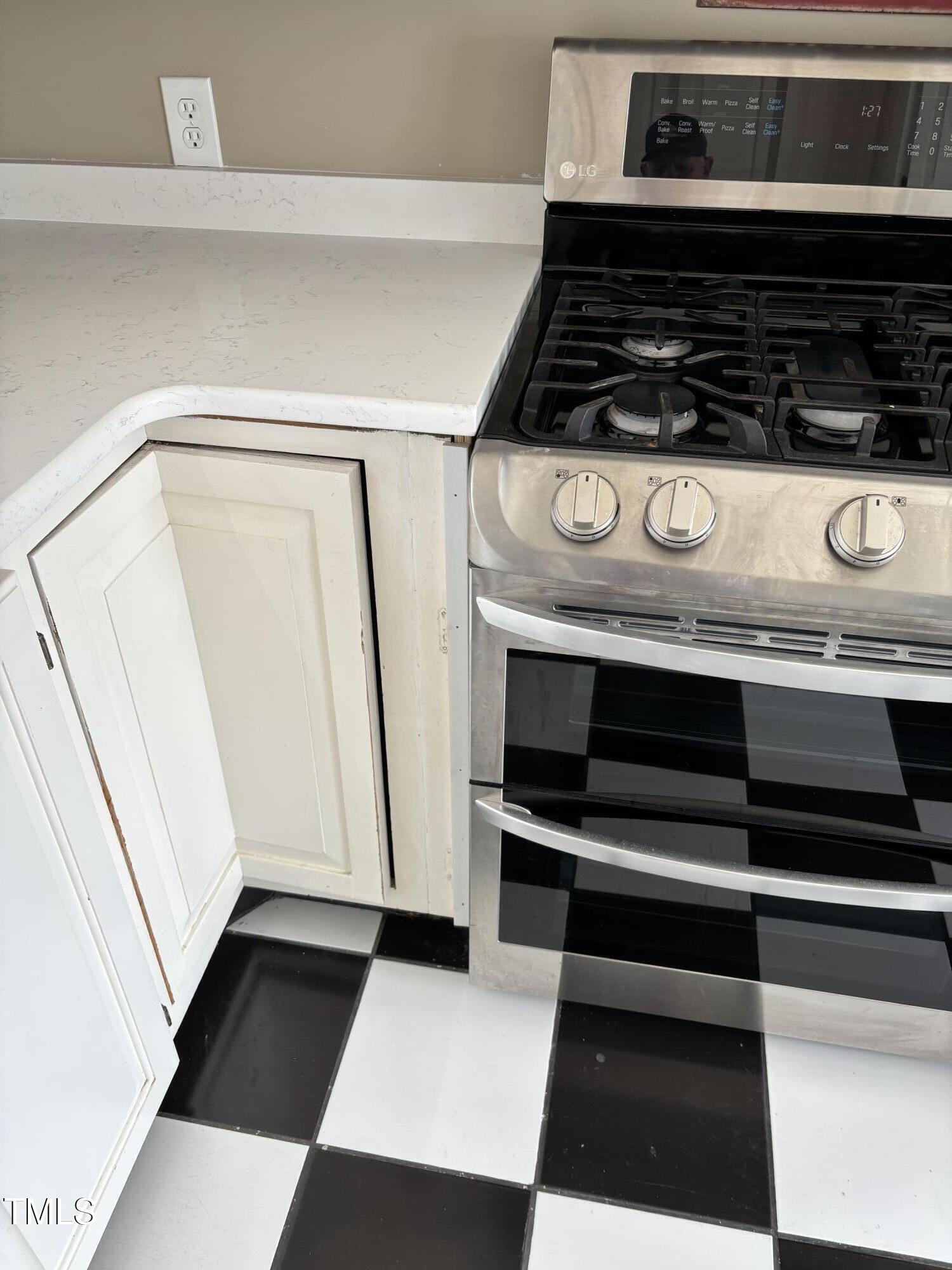 612 College Street Clinton, NC 28328 - Photo 12 of 70 IMG_2201