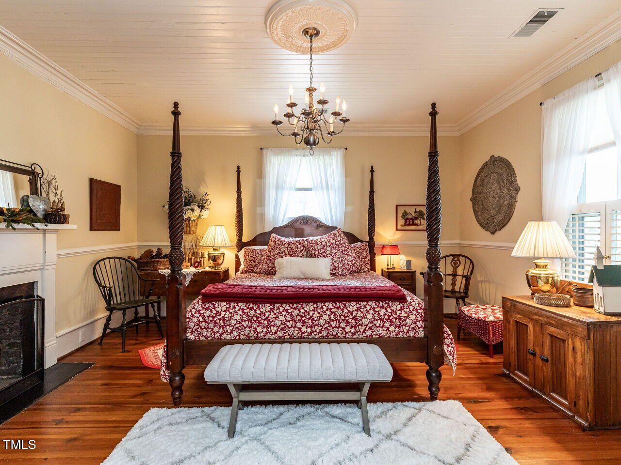 612 College Street Clinton, NC 28328 - Photo 33 of 70 031-1280x960-bedroom-5