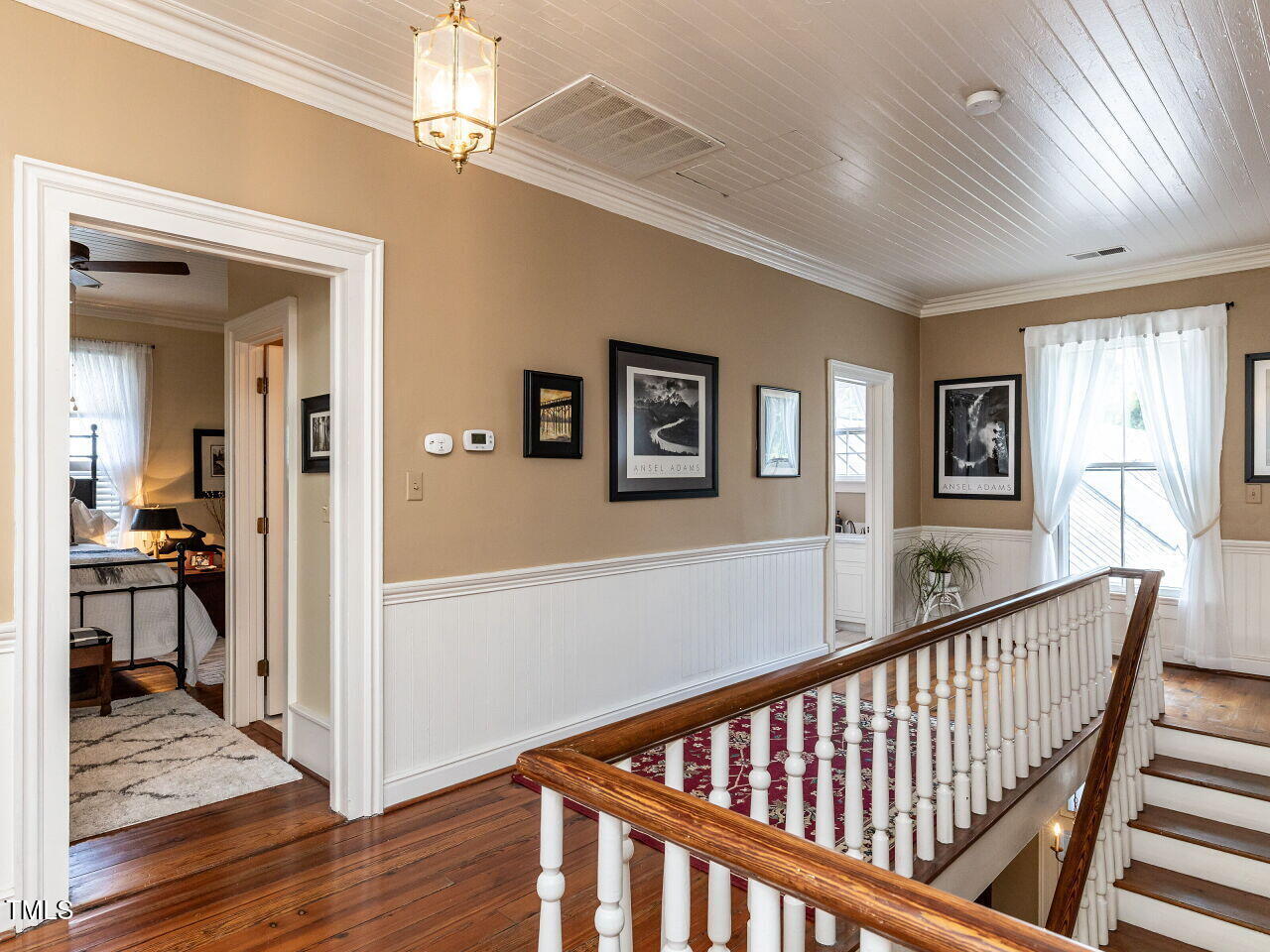612 College Street Clinton, NC 28328 - Photo 34 of 70 032-1280x960-upstairs-hallway