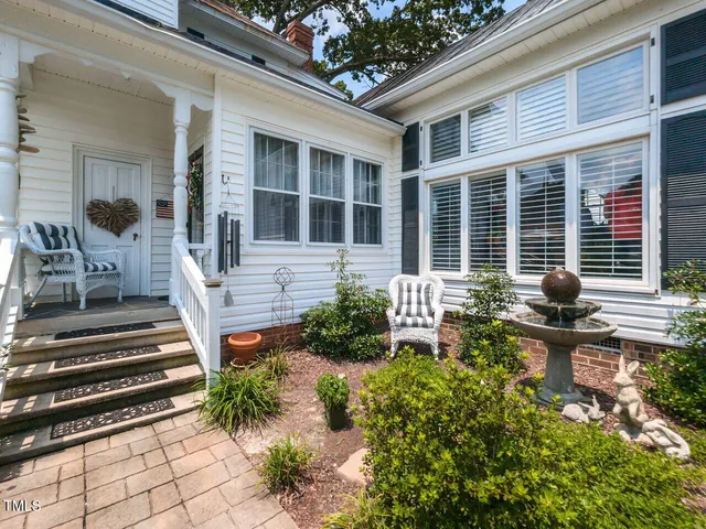 $505,000 | 612 College Street, Clinton, NC 28328