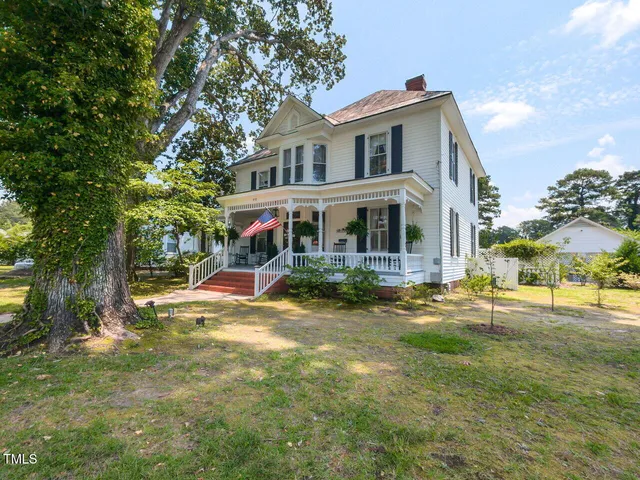 $505,000 | 612 College Street, Clinton, NC 28328