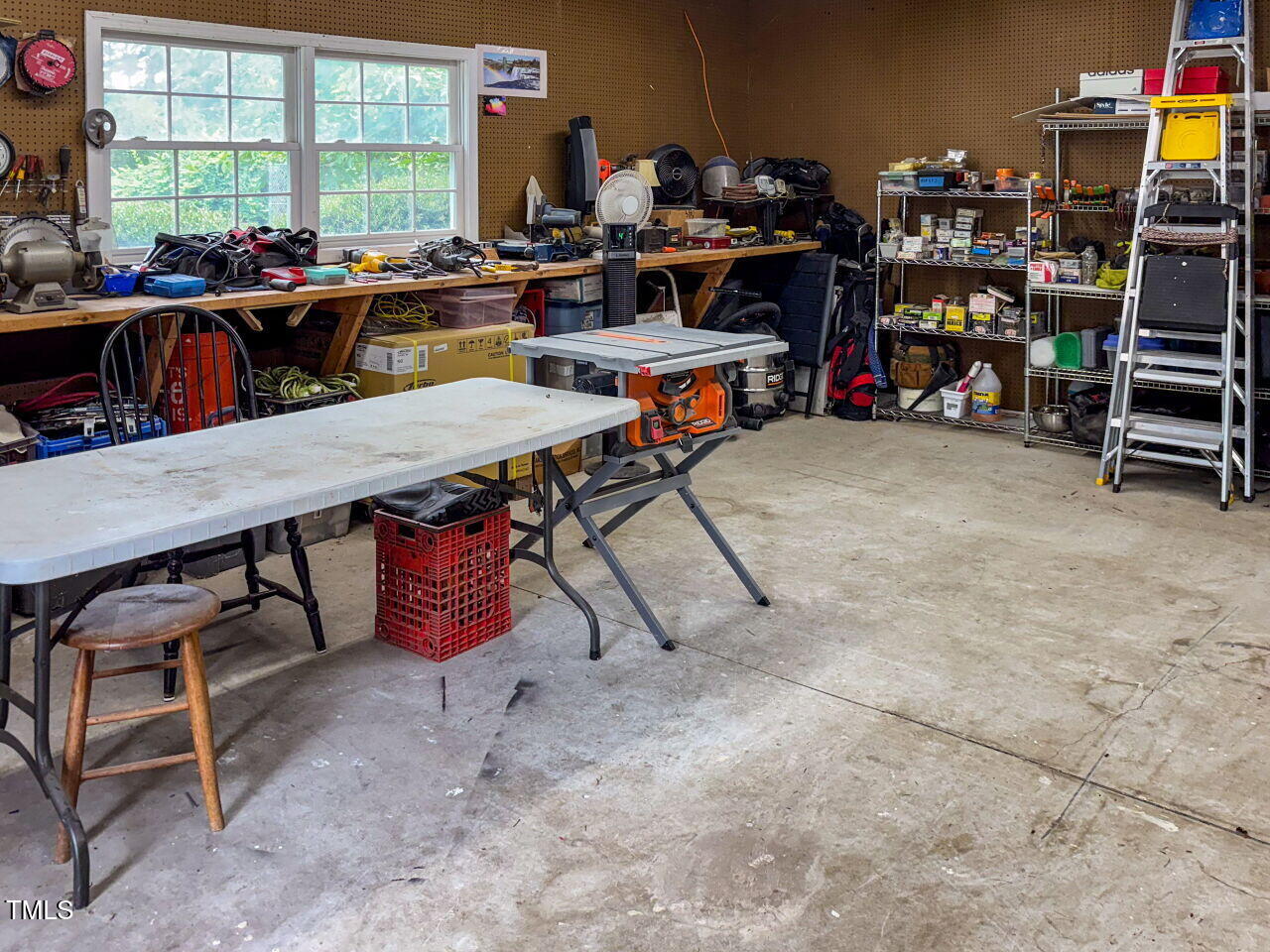 612 College Street Clinton, NC 28328 - Photo 65 of 70 061-1280x960-shop