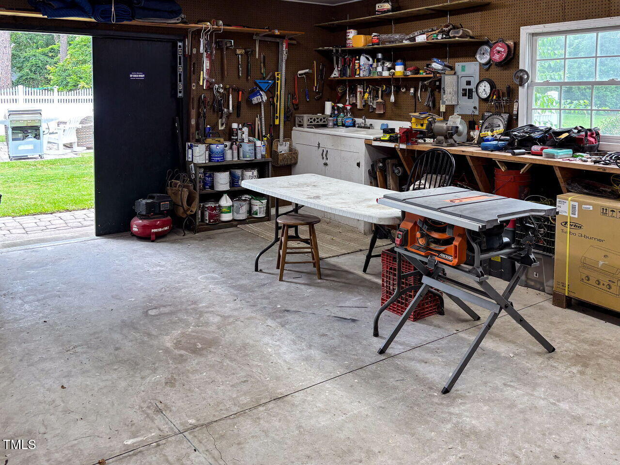 612 College Street Clinton, NC 28328 - Photo 66 of 70 062-1280x960-shop