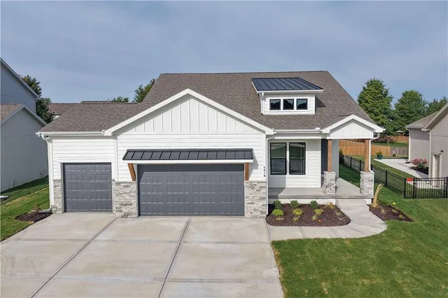 $641,975 | 24940 West 145th Street, Olathe, KS 66061