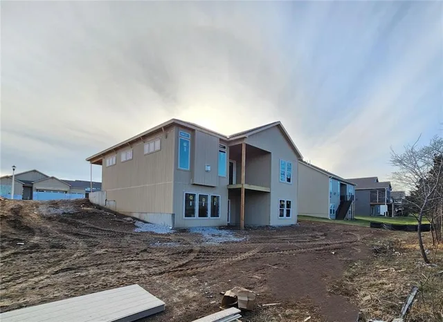 $641,975 | 24940 West 145th Street, Olathe, KS 66061