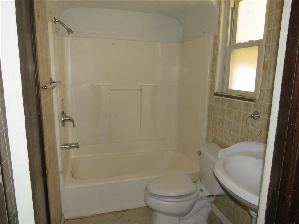 1111 Ridgeland Drive Pittsburgh, PA 15212 - Photo 14 of 22 Gallery Image 14
