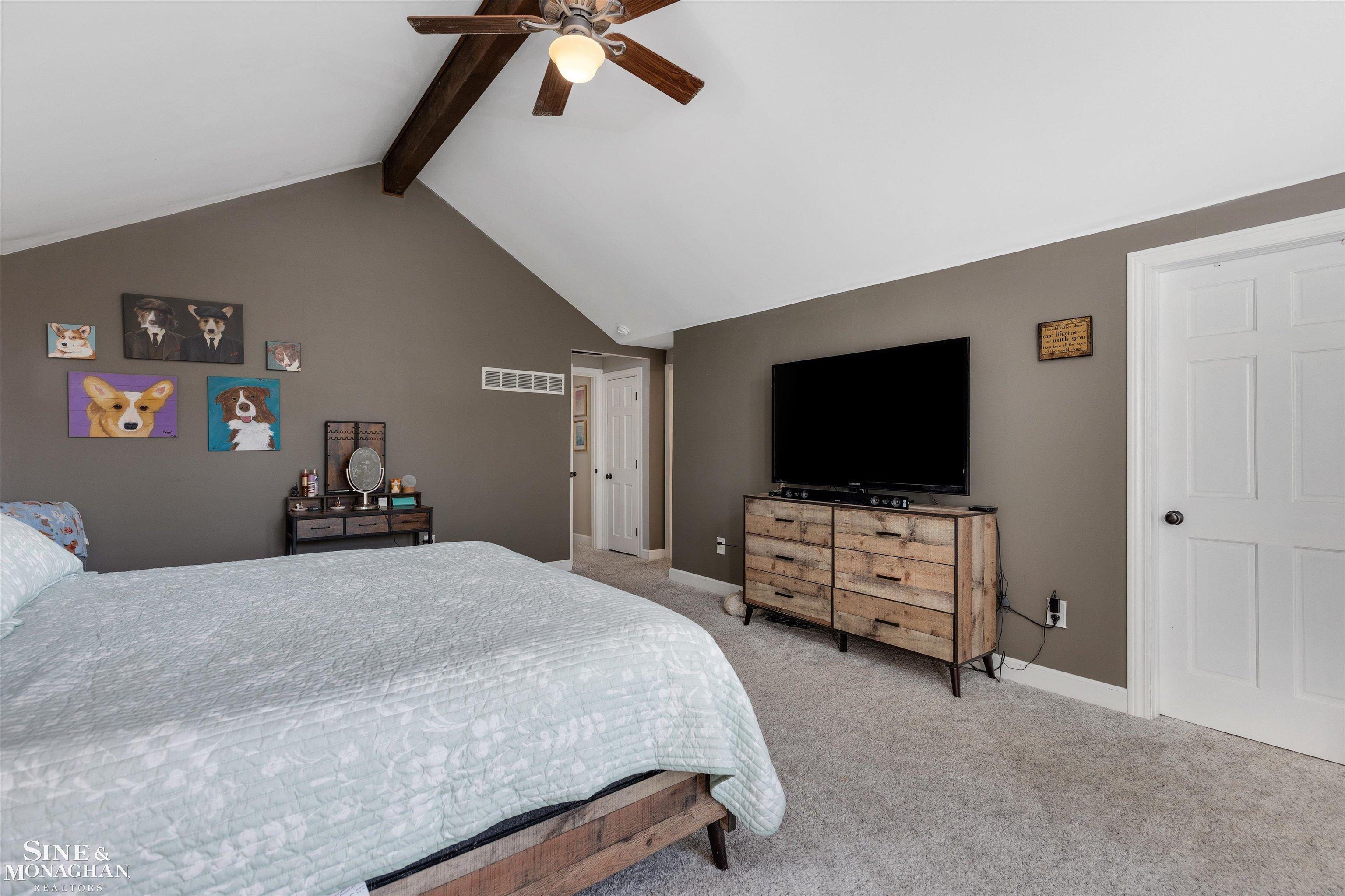 1291 Roslyn Road Grosse Pointe Woods, MI 48236 - Photo 17 of 39