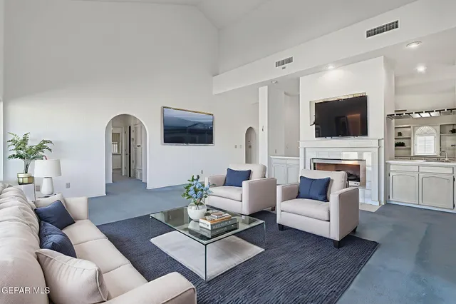 $459,999 | 401 Sharondale Drive, El Paso, TX 79912