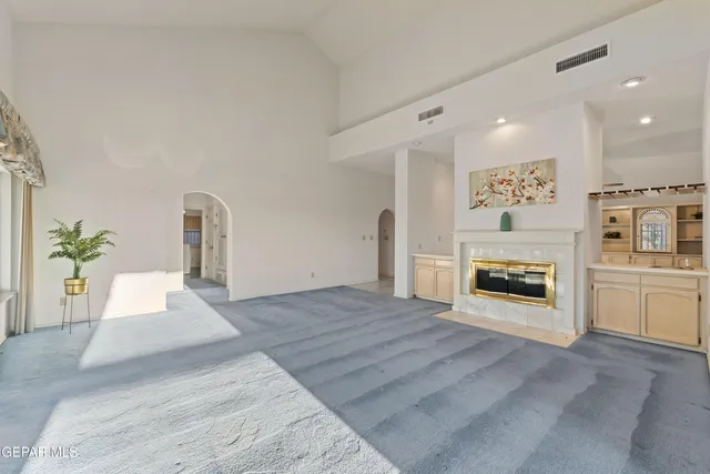 $459,999 | 401 Sharondale Drive, El Paso, TX 79912