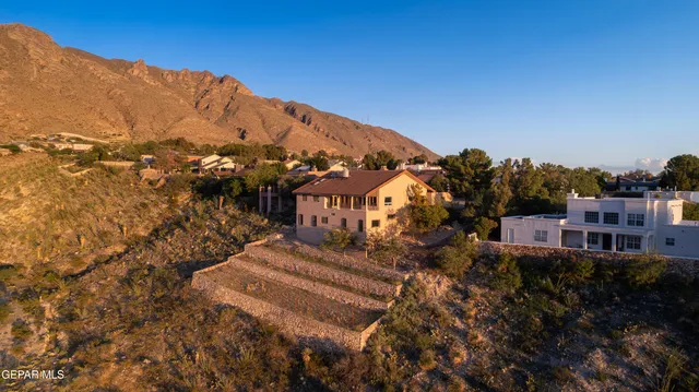 $459,999 | 401 Sharondale Drive, El Paso, TX 79912