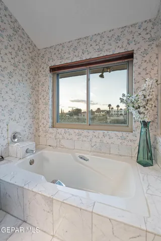 $459,999 | 401 Sharondale Drive, El Paso, TX 79912