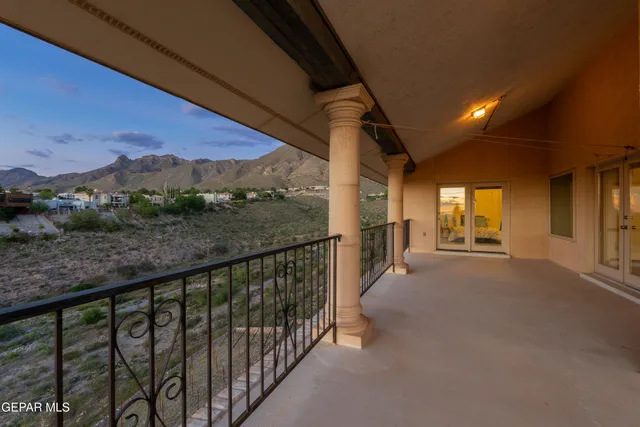 $459,999 | 401 Sharondale Drive, El Paso, TX 79912