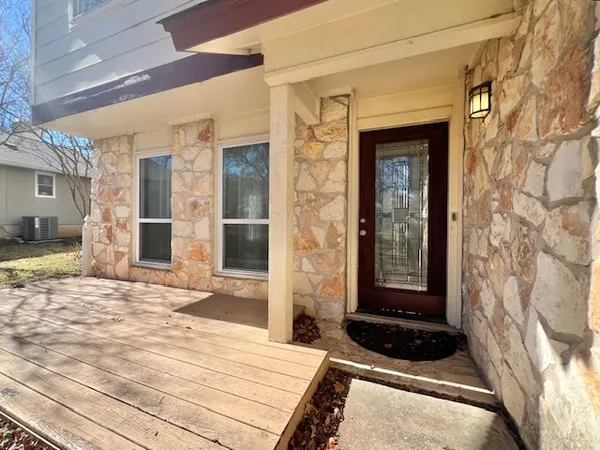 a view of entrance front of the house