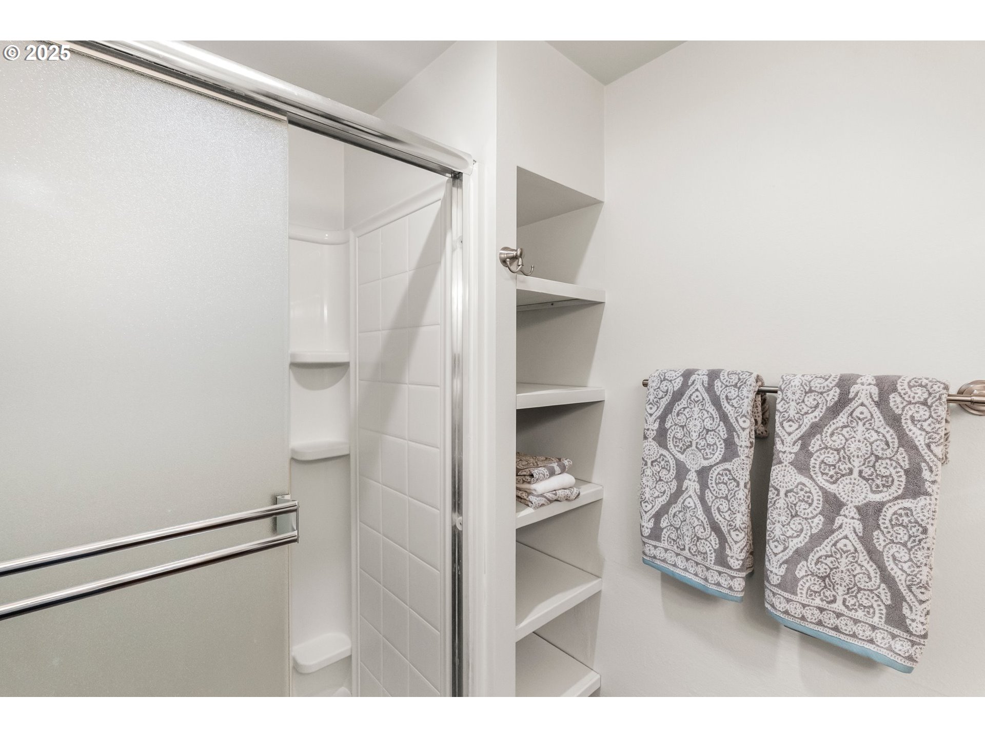 4059 Donald Street, Unit E Eugene, OR 97405 - Photo 22 of 31