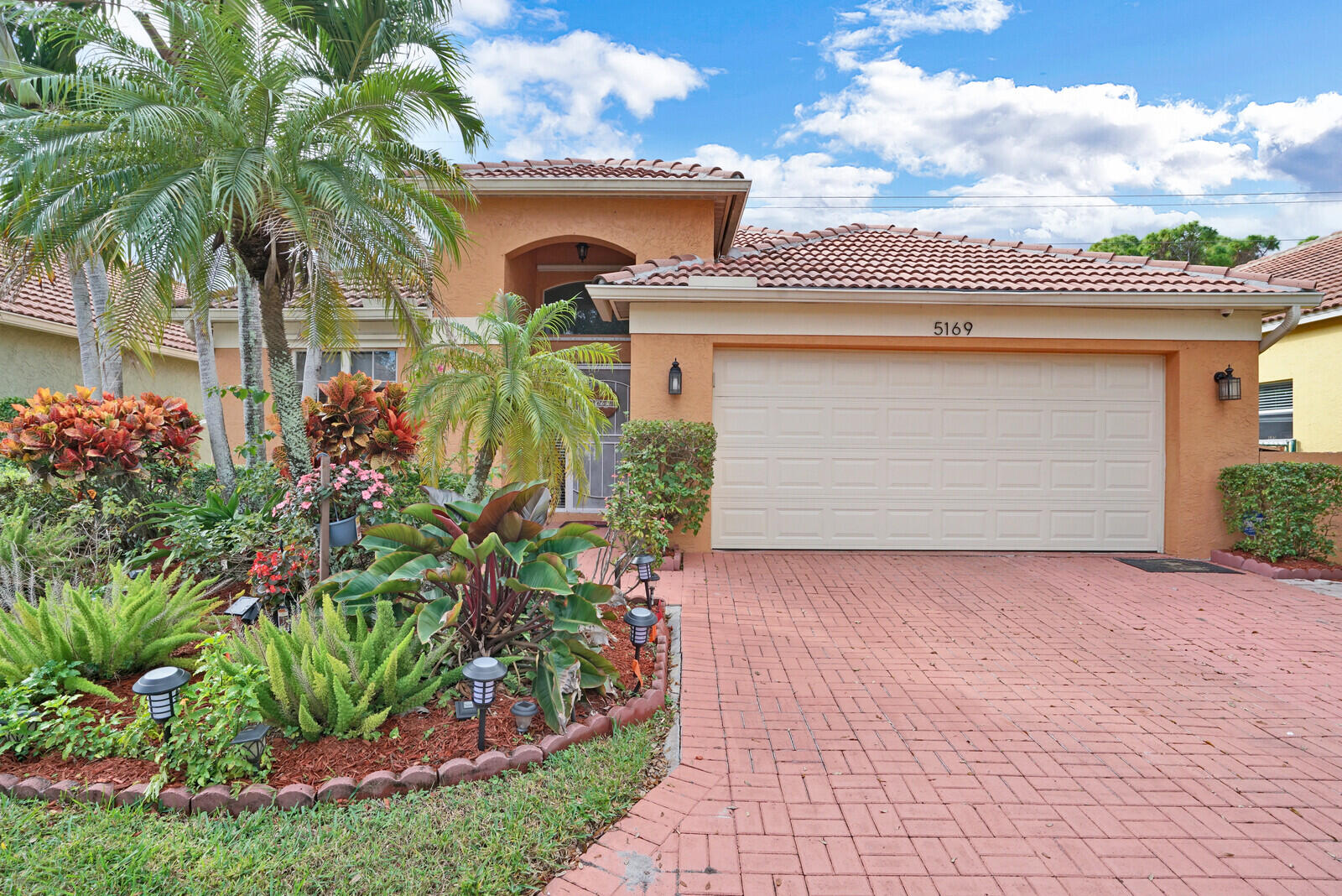 5169 Elpine Way Riviera Beach, FL 33418 - Photo 4 of 27 07_Image_1_mls