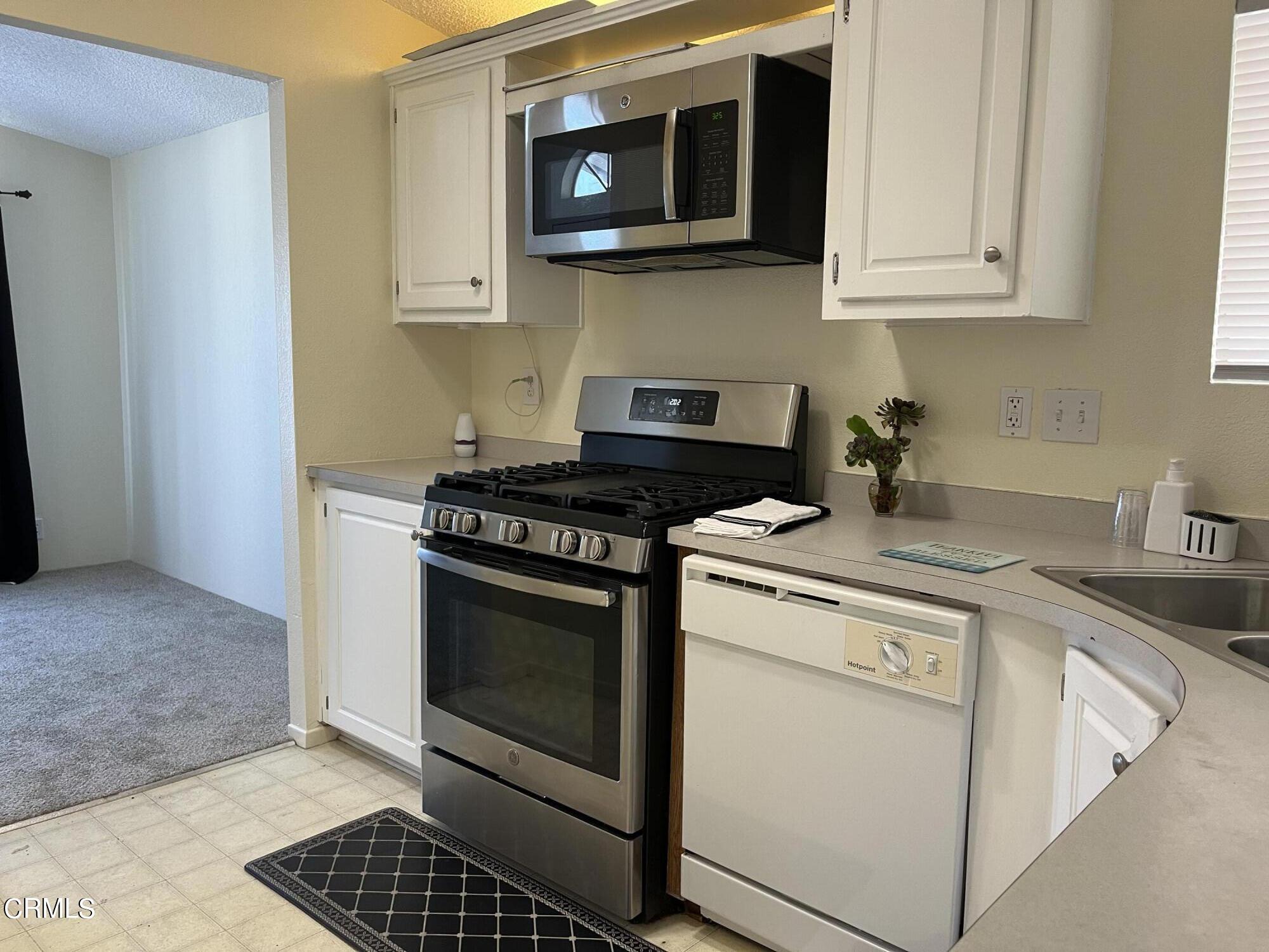 1300 East Pleasant Valley Road, Unit 16 Oxnard, CA 93033 - Photo 9 of 13 IMG_7882