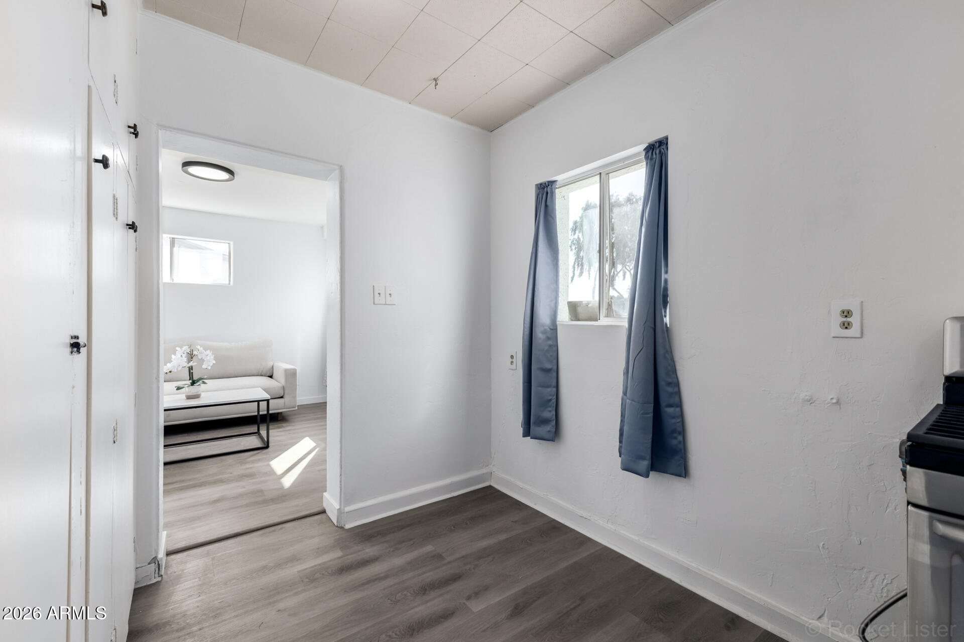 3326 West Culver Street Phoenix, AZ 85009 - Photo 6 of 18 wooden floor in a gallery