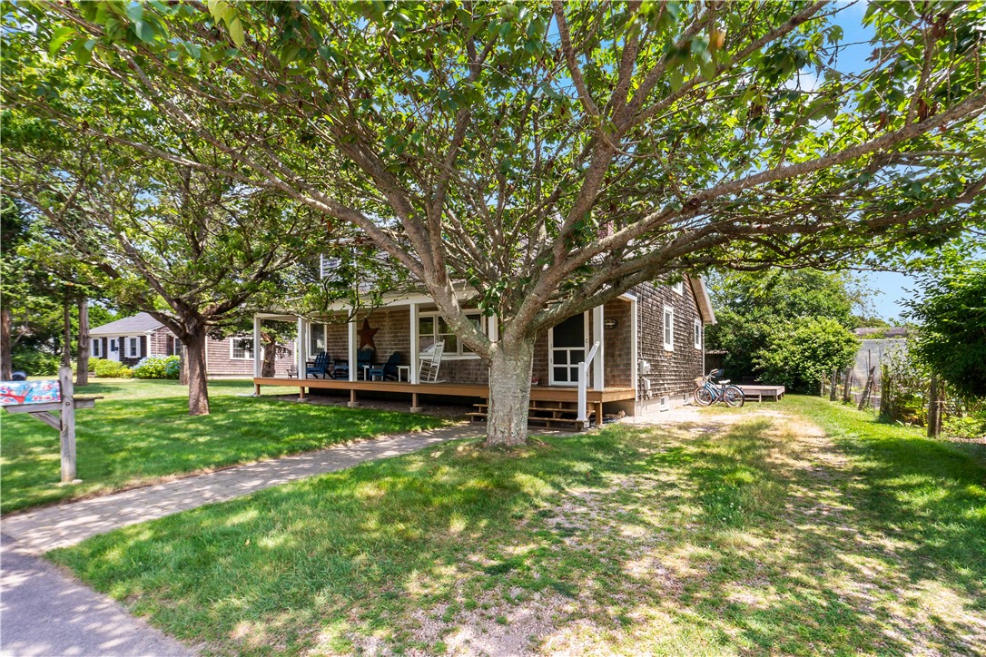 39 Salt Pond Way Westerly, RI 02891 - Photo 3 of 28