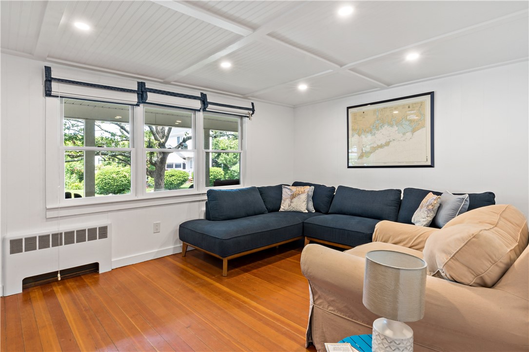 39 Salt Pond Way Westerly, RI 02891 - Photo 6 of 28