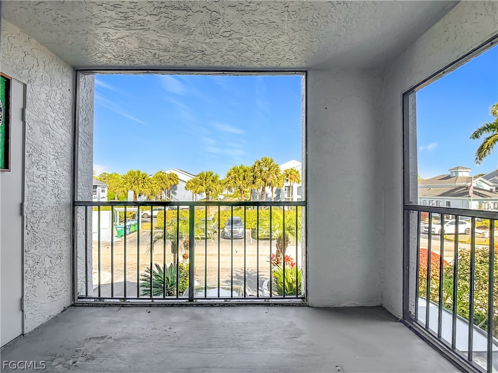 13505 Eagle Ridge Drive, Unit 423 Fort Myers, FL 33912 - Photo 32 of 46