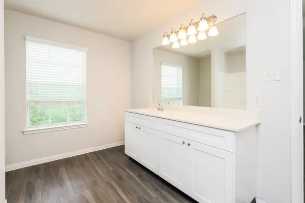 $1,940 | 2422 Gibbs Bend Court, Houston, TX 77073