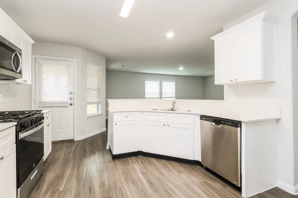 $1,940 | 2422 Gibbs Bend Court, Houston, TX 77073