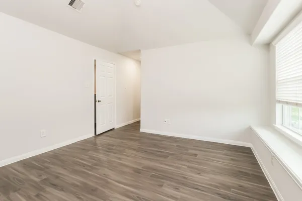 $1,940 | 2422 Gibbs Bend Court, Houston, TX 77073