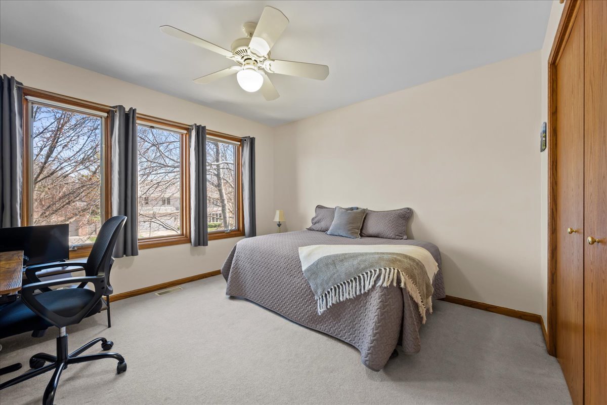 1928 North Ridge Avenue Arlington Heights, IL 60004 - Photo 17 of 36