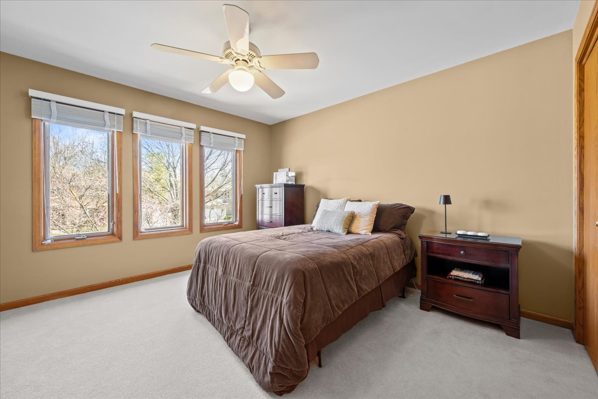 1928 North Ridge Avenue Arlington Heights, IL 60004 - Photo 20 of 36