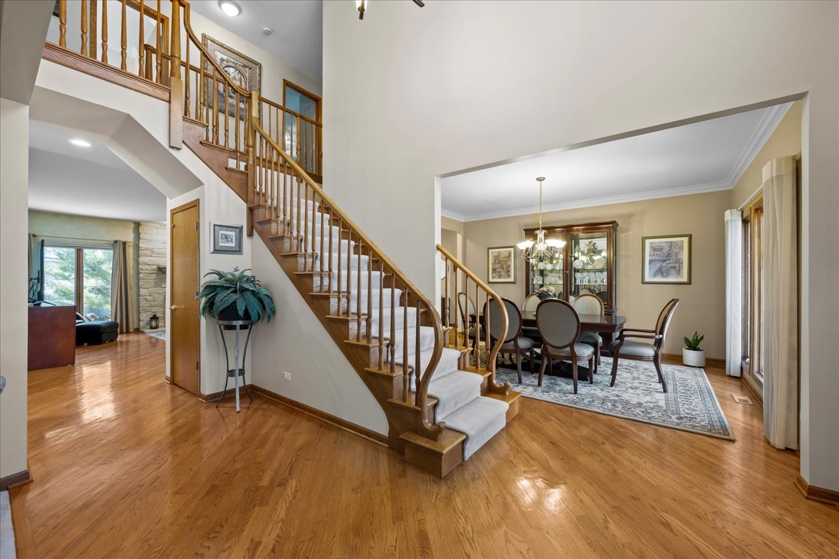 1928 North Ridge Avenue Arlington Heights, IL 60004 - Photo 2 of 36