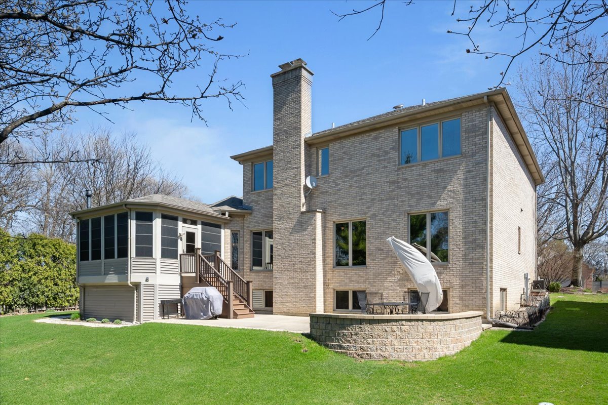 1928 North Ridge Avenue Arlington Heights, IL 60004 - Photo 30 of 36