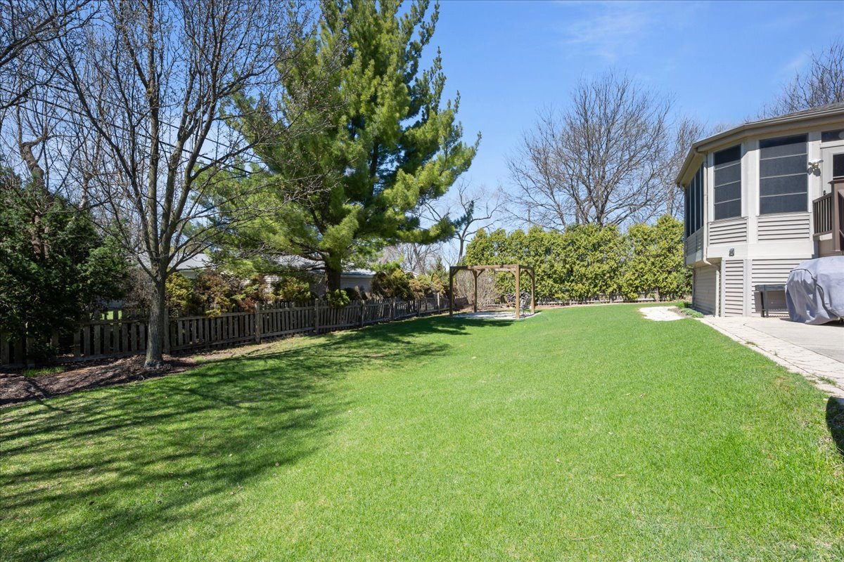 1928 North Ridge Avenue Arlington Heights, IL 60004 - Photo 32 of 36