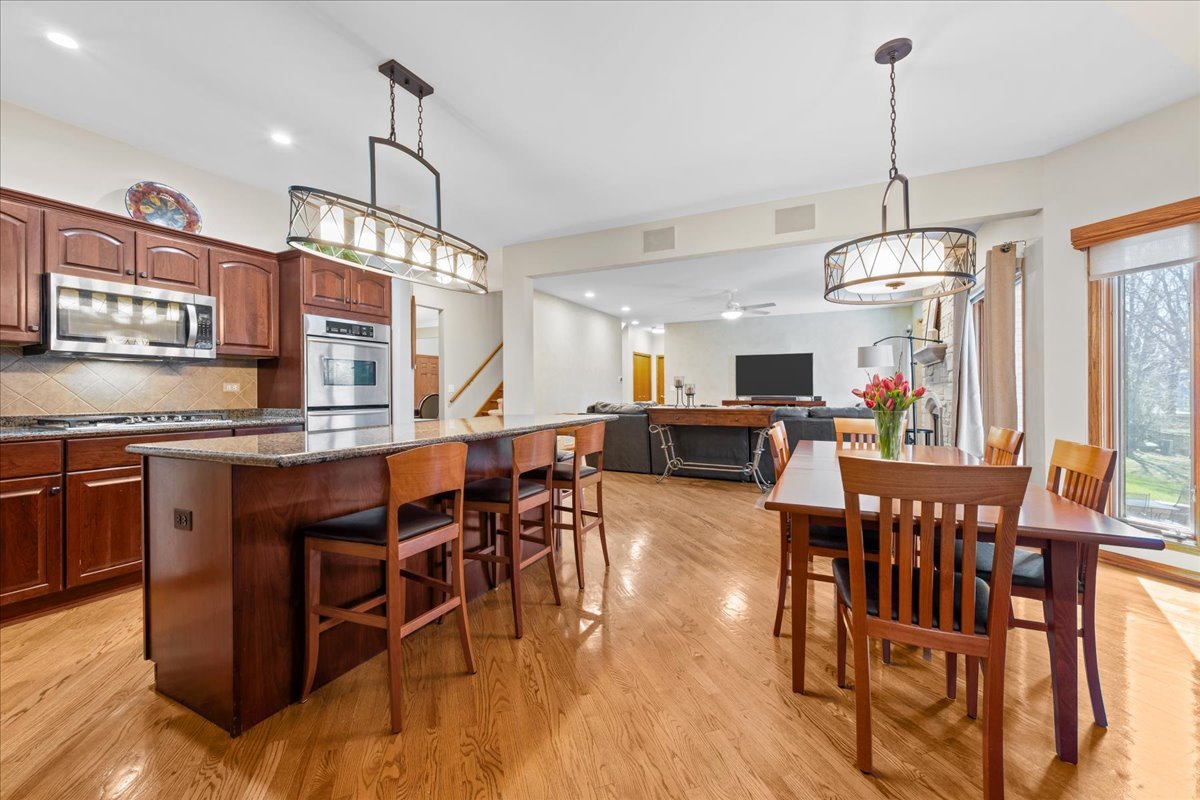 1928 North Ridge Avenue Arlington Heights, IL 60004 - Photo 8 of 36