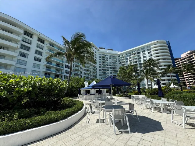 $1,900,000 | 5151 Collins Avenue, Unit 1023 & 1123, Miami Beach, FL 33140