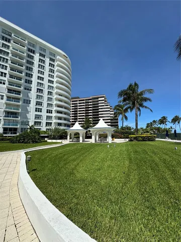 $1,900,000 | 5151 Collins Avenue, Unit 1023 & 1123, Miami Beach, FL 33140