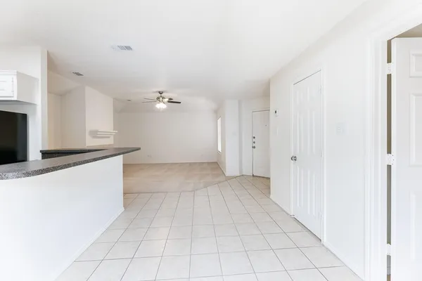 $1,300 | 10104 Englewood Avenue, Unit 2, Lubbock, TX 79424